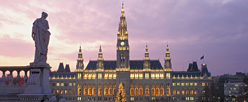 Adventi vásár a híres bécsi Városházánál